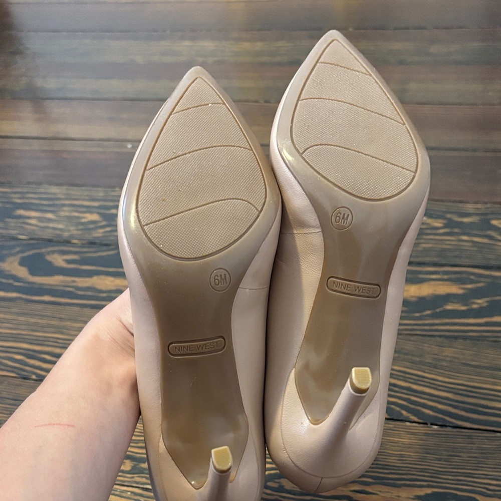 Nine West Blush Pink Heels - Picture 2 of 2